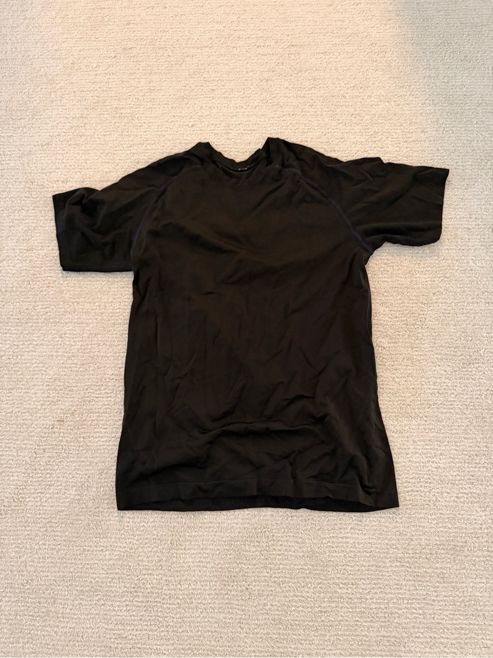 Metal vent tech lululemon shirt